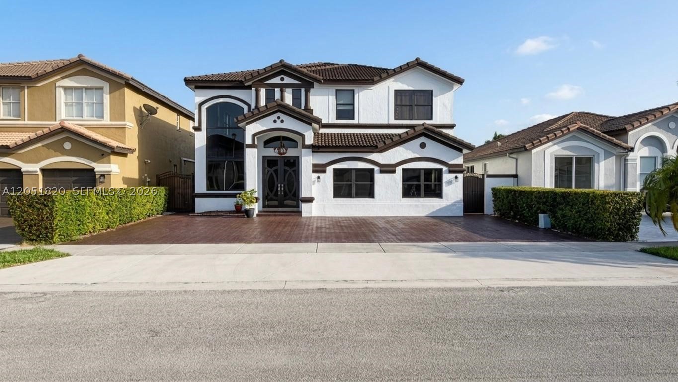 A B AT TAMIAMI TRAIL PHAS - Residential Lease
