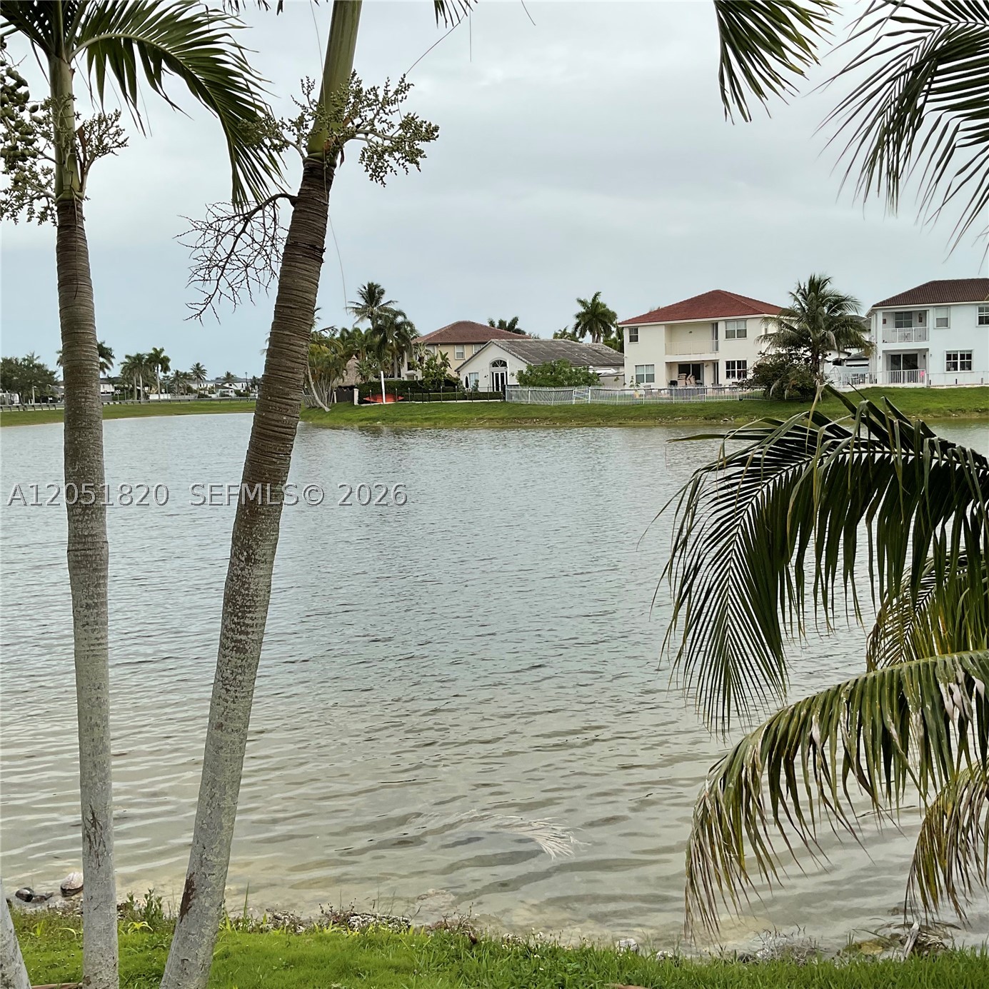 A B AT TAMIAMI TRAIL PHAS - Residential Lease