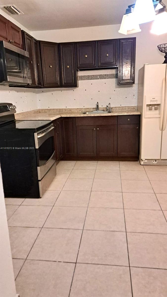 WASHINGTON PARK FOURTH AD - Residential Lease