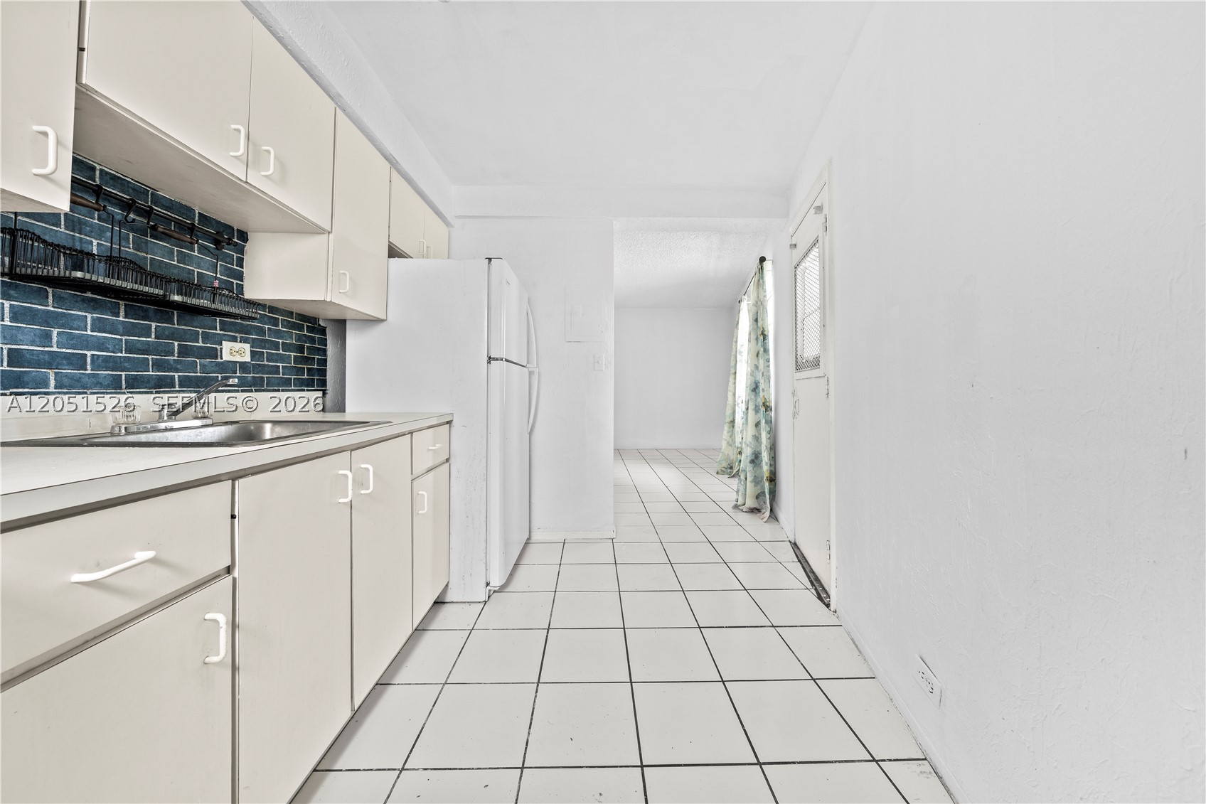 1610 RIVER PLACE CONDO - Residential