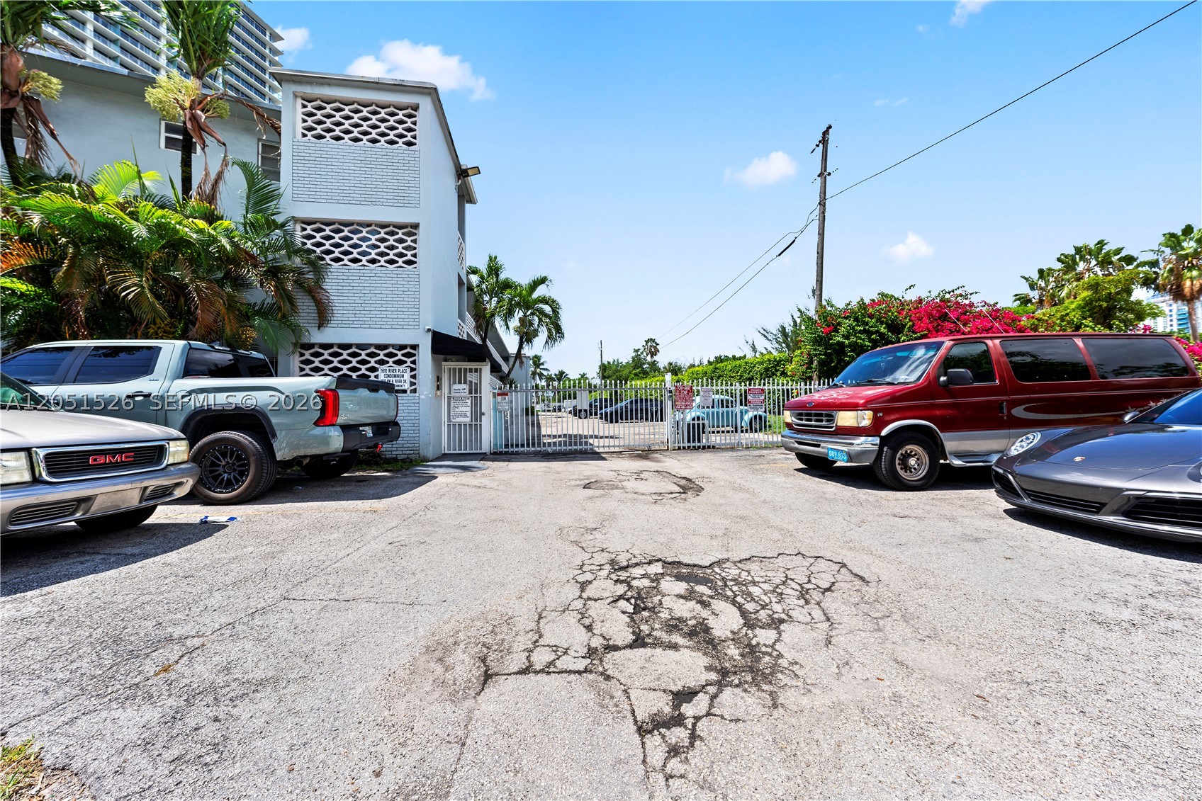 1610 RIVER PLACE CONDO - Residential