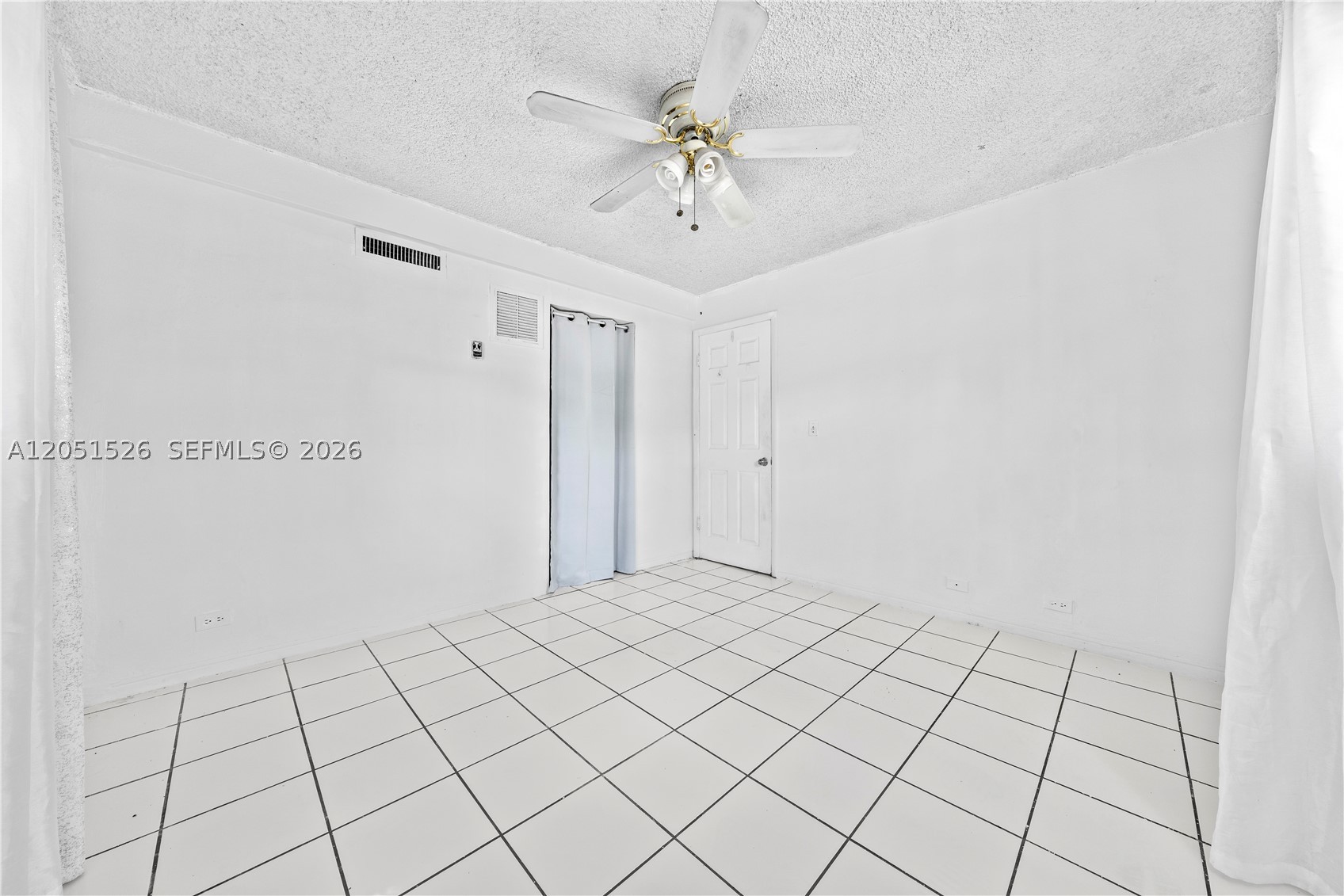 1610 RIVER PLACE CONDO - Residential