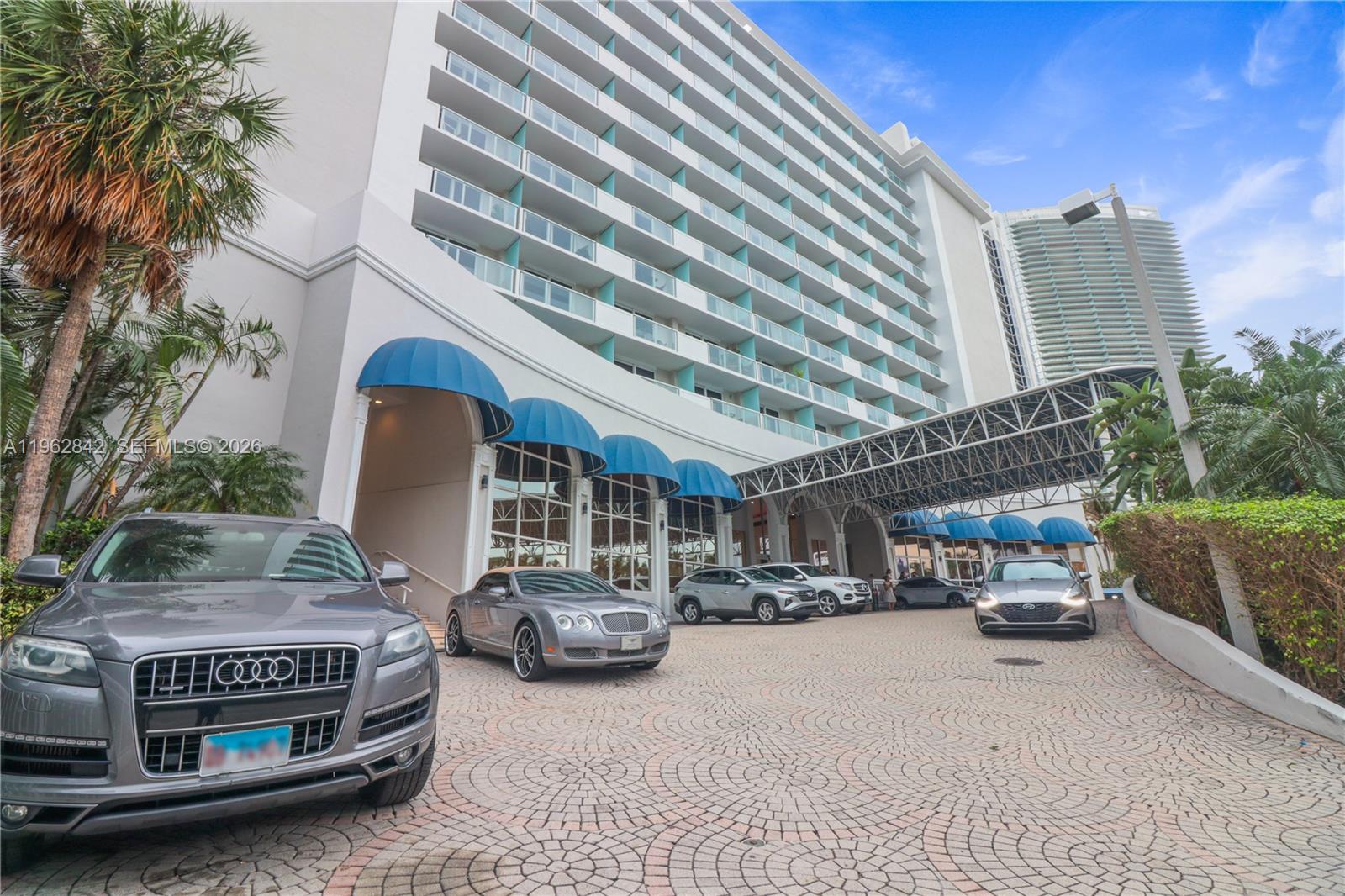 THE AVENTURA BEACH CLUB C - Residential