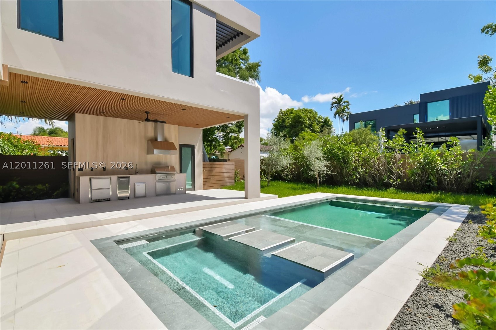 BRICKELL ESTATES - Residential