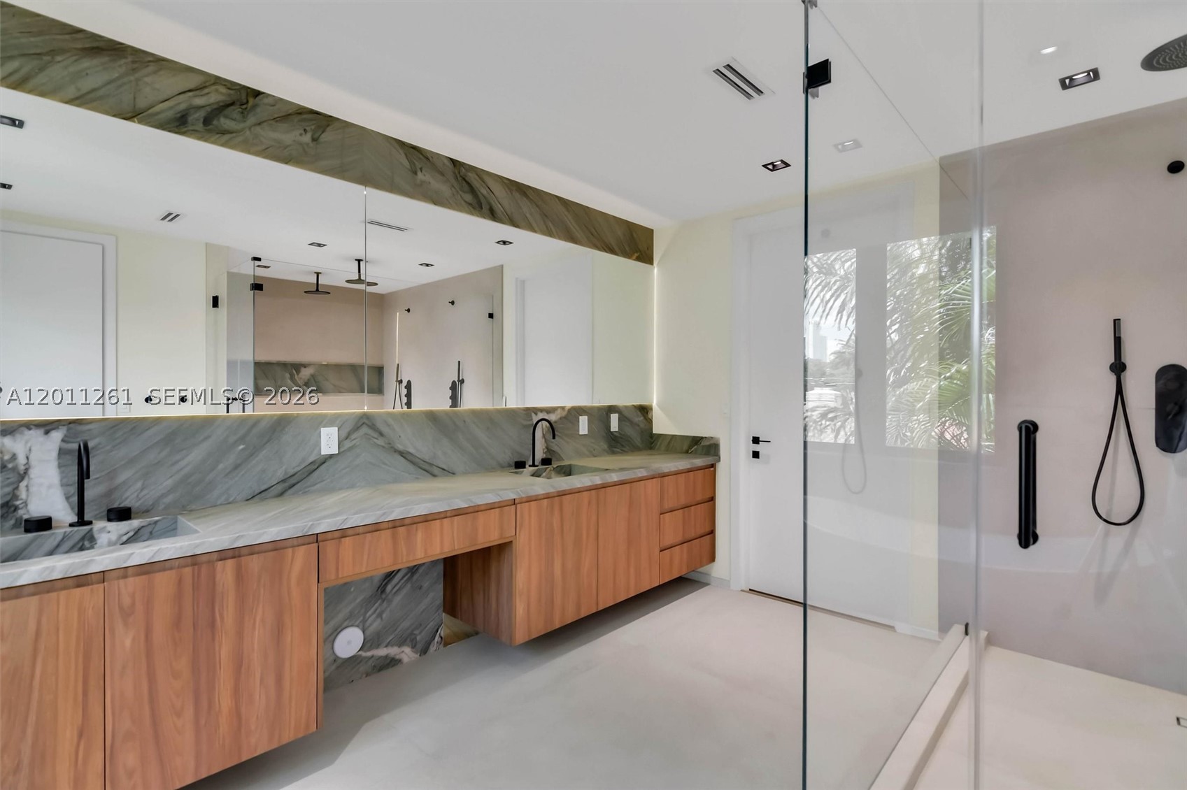 BRICKELL ESTATES - Residential