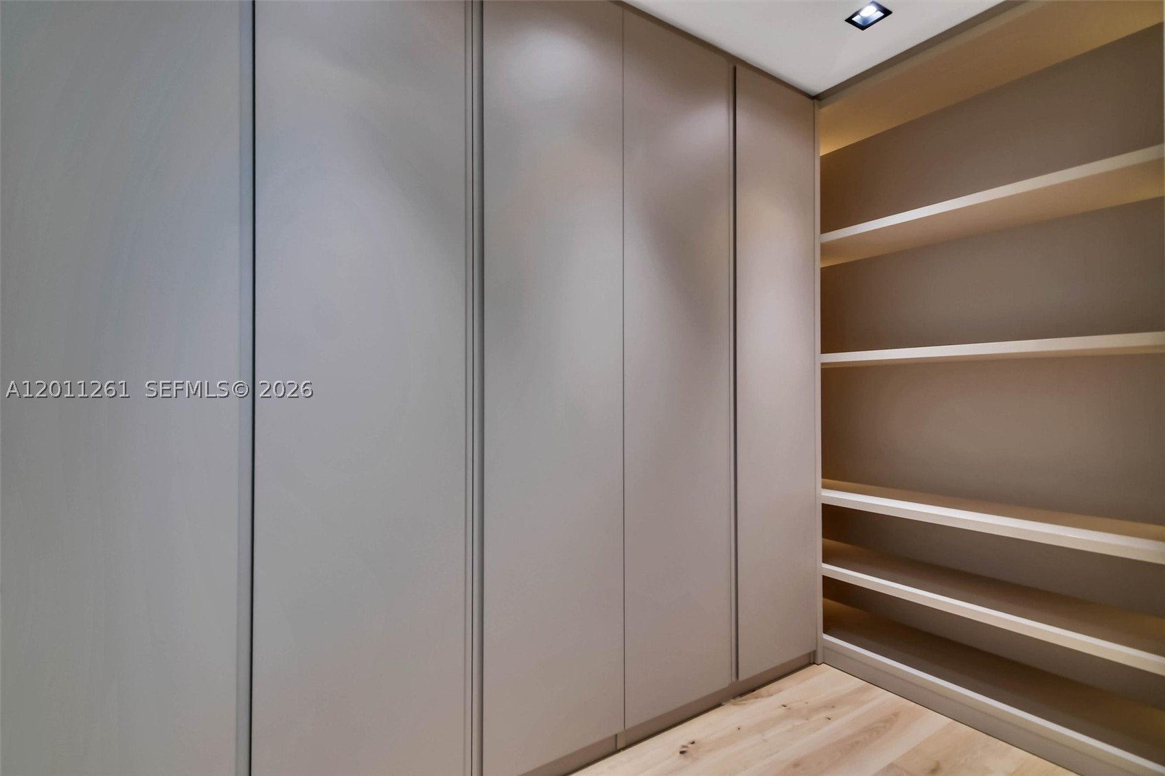 BRICKELL ESTATES - Residential