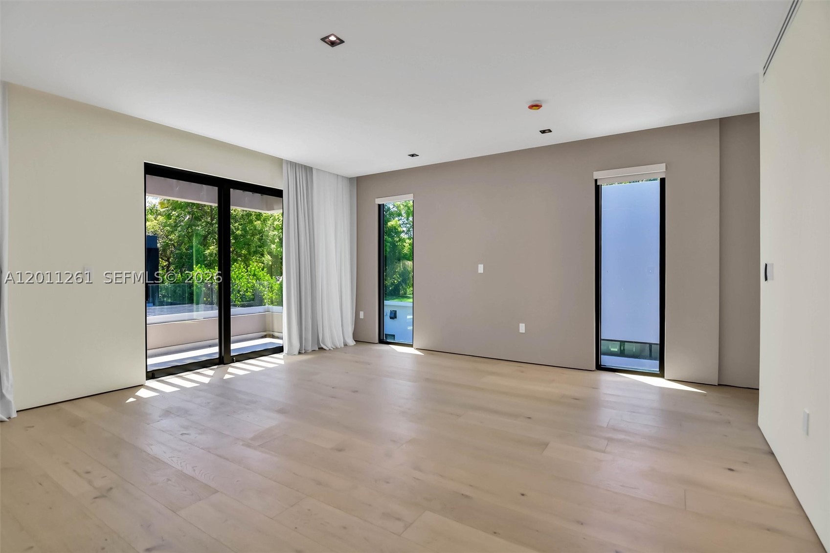 BRICKELL ESTATES - Residential
