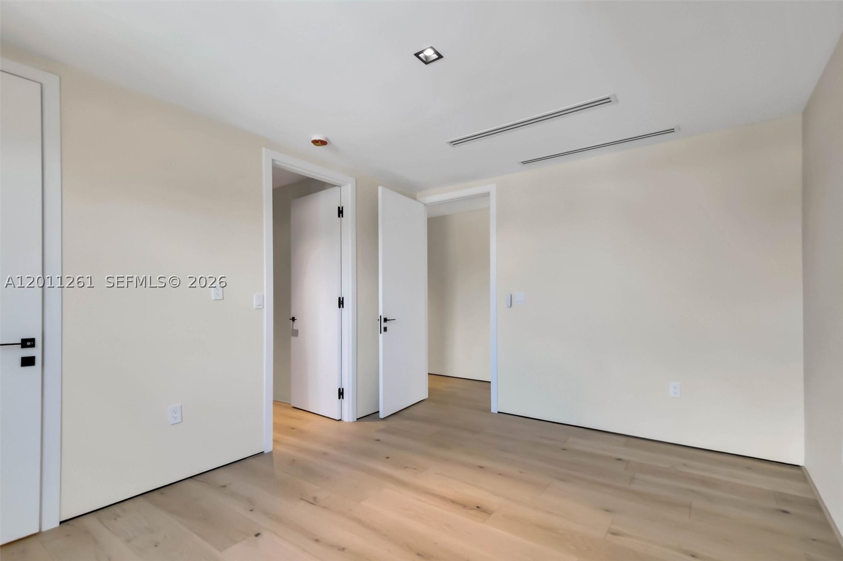 BRICKELL ESTATES - Residential