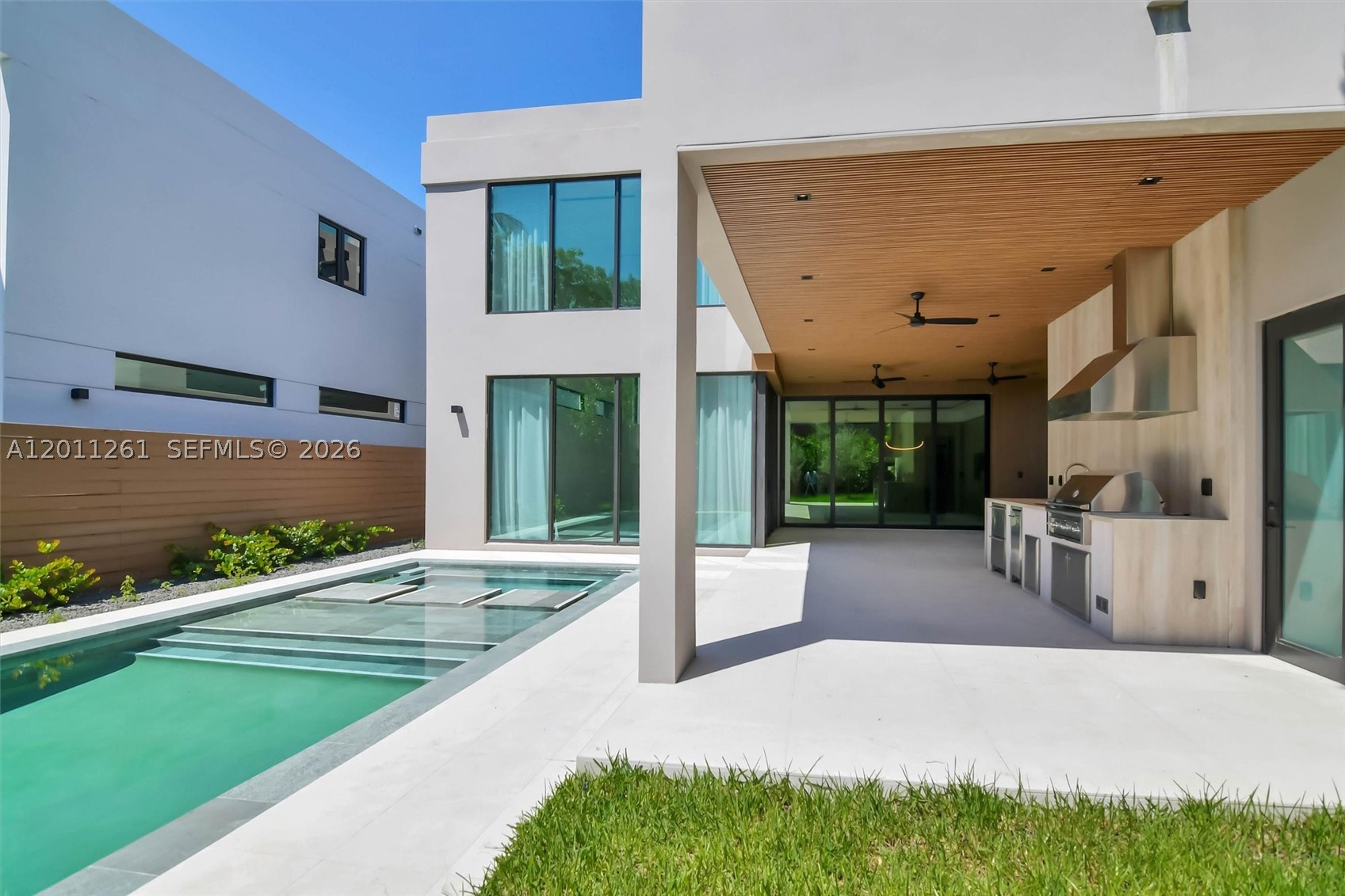 BRICKELL ESTATES - Residential