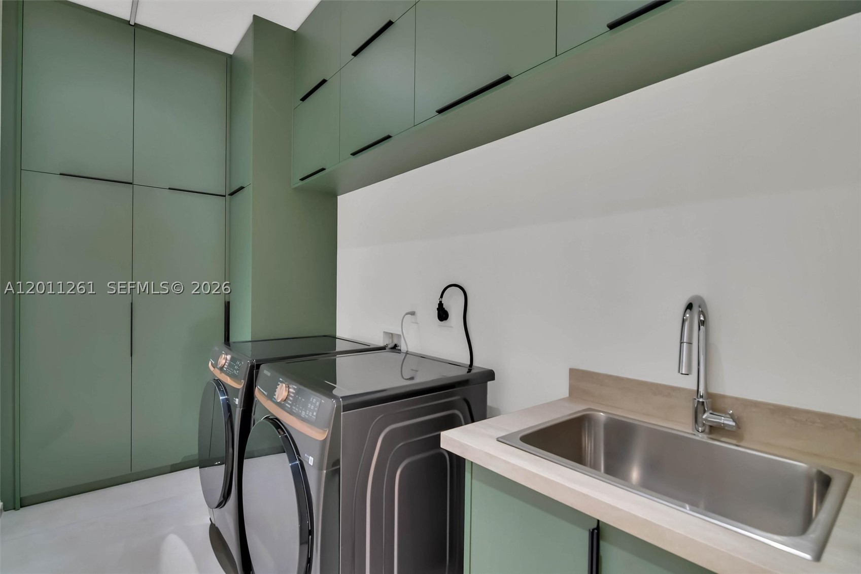 BRICKELL ESTATES - Residential
