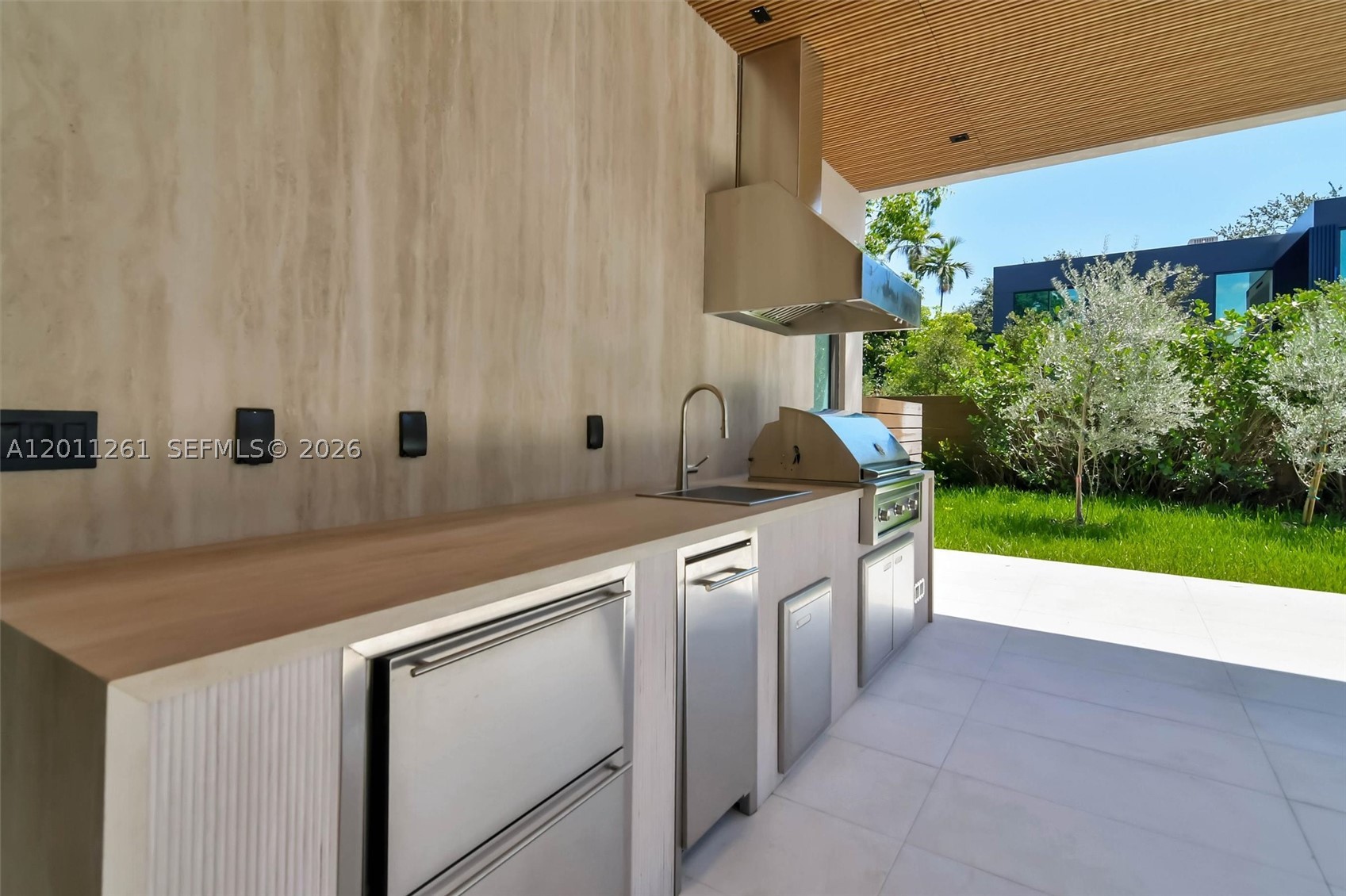 BRICKELL ESTATES - Residential