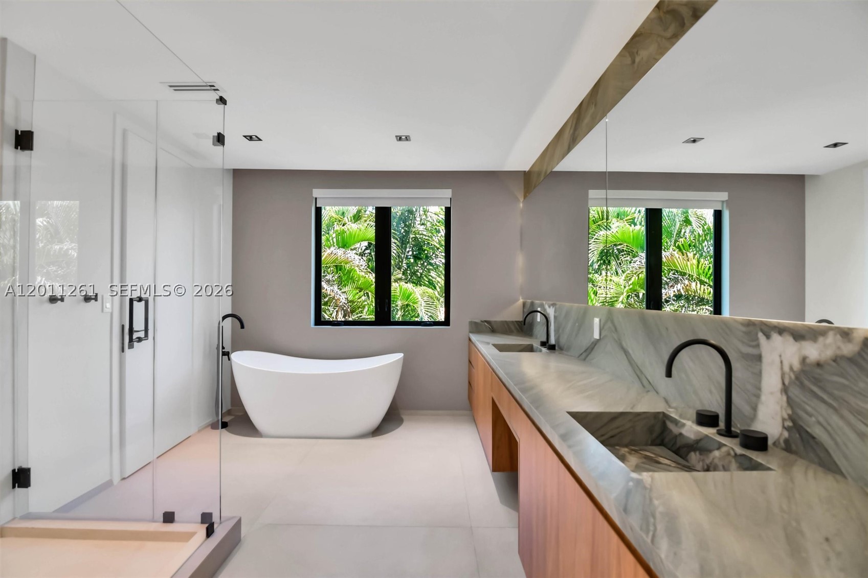 BRICKELL ESTATES - Residential