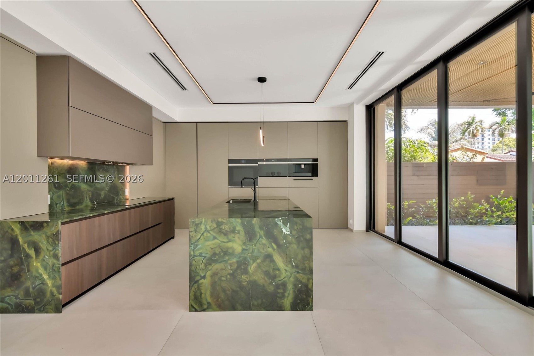 BRICKELL ESTATES - Residential