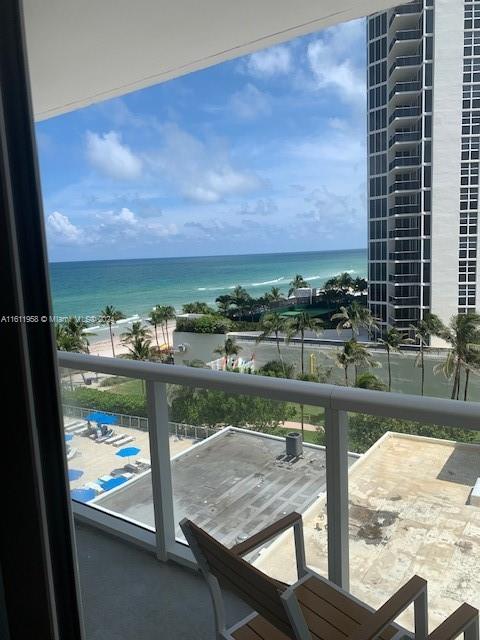 THE AVENTURA BEACH CLUB C - Residential