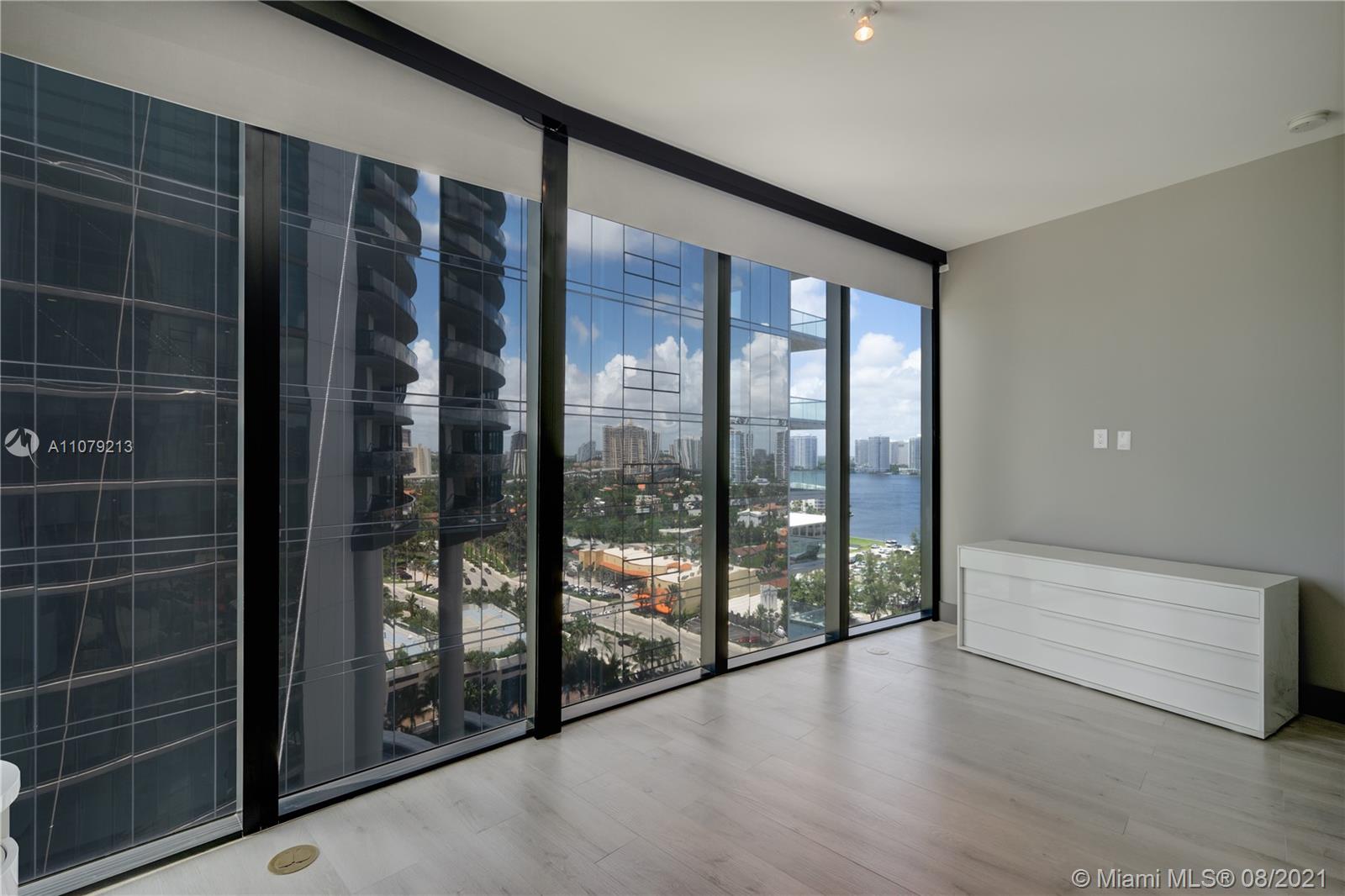 Porsche Design Tower - Residential
