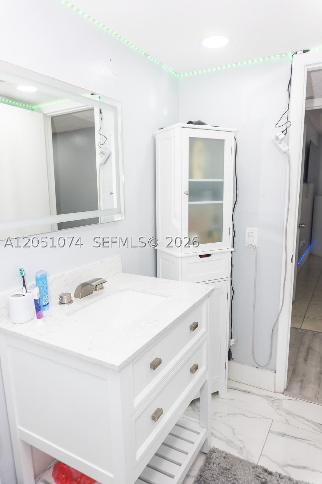 MORADA NO 1 CONDO - Residential Lease
