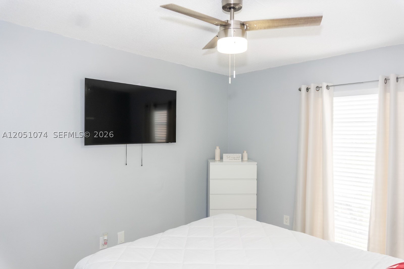 MORADA NO 1 CONDO - Residential Lease