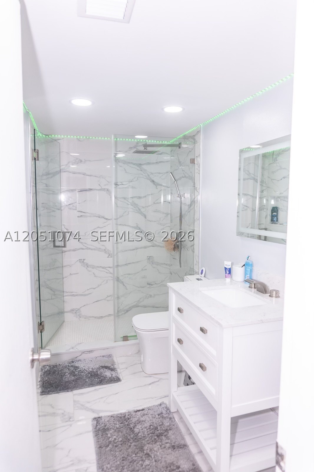 MORADA NO 1 CONDO - Residential Lease