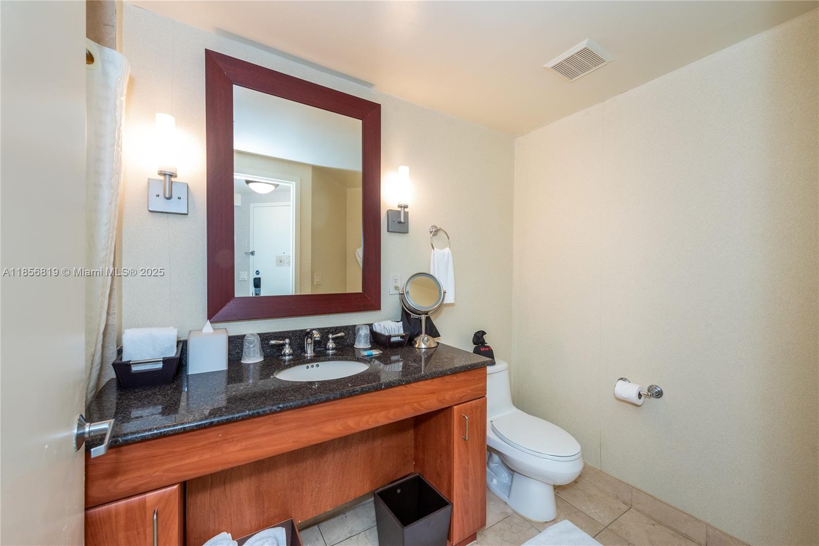 TRUMP INTERNATIONAL SONES - Residential