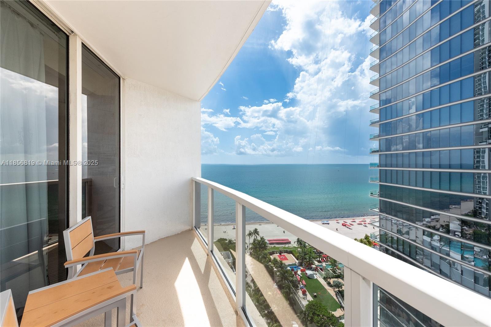 TRUMP INTERNATIONAL SONES - Residential