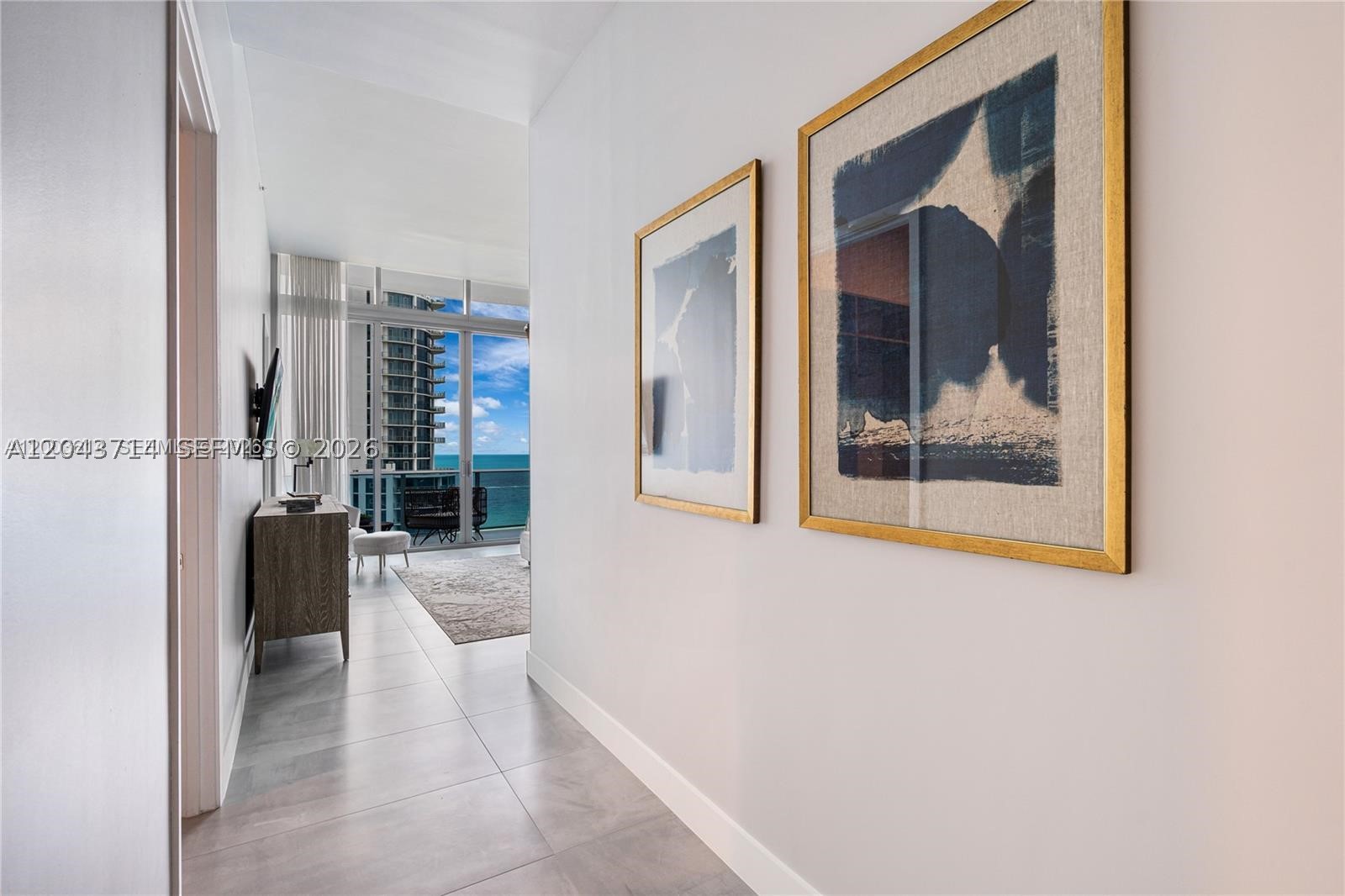 AURORA CONDOMINIUM - Residential