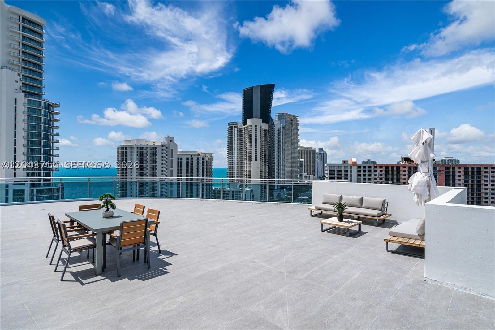 AURORA CONDOMINIUM - Residential