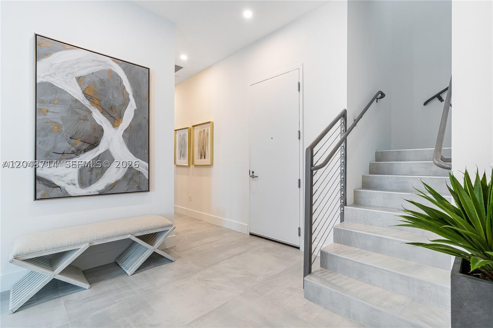 AURORA CONDOMINIUM - Residential