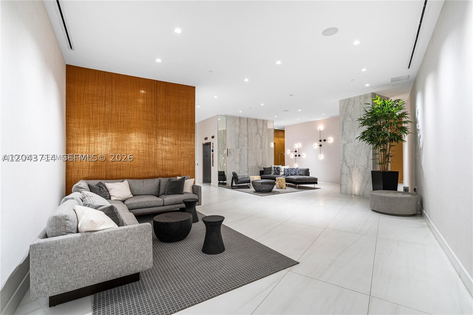 AURORA CONDOMINIUM - Residential