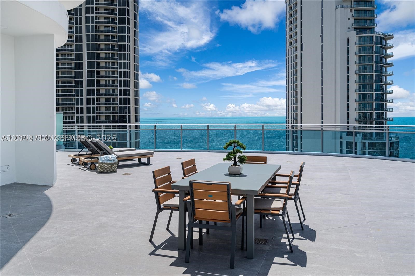 AURORA CONDOMINIUM - Residential