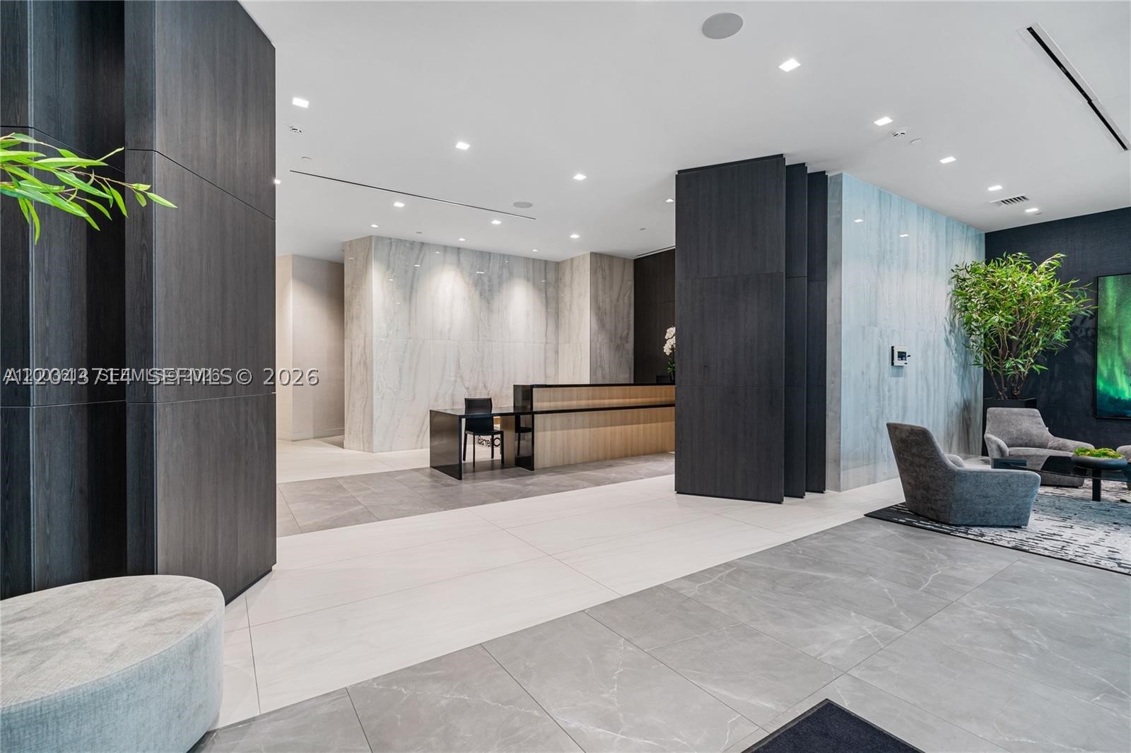 AURORA CONDOMINIUM - Residential
