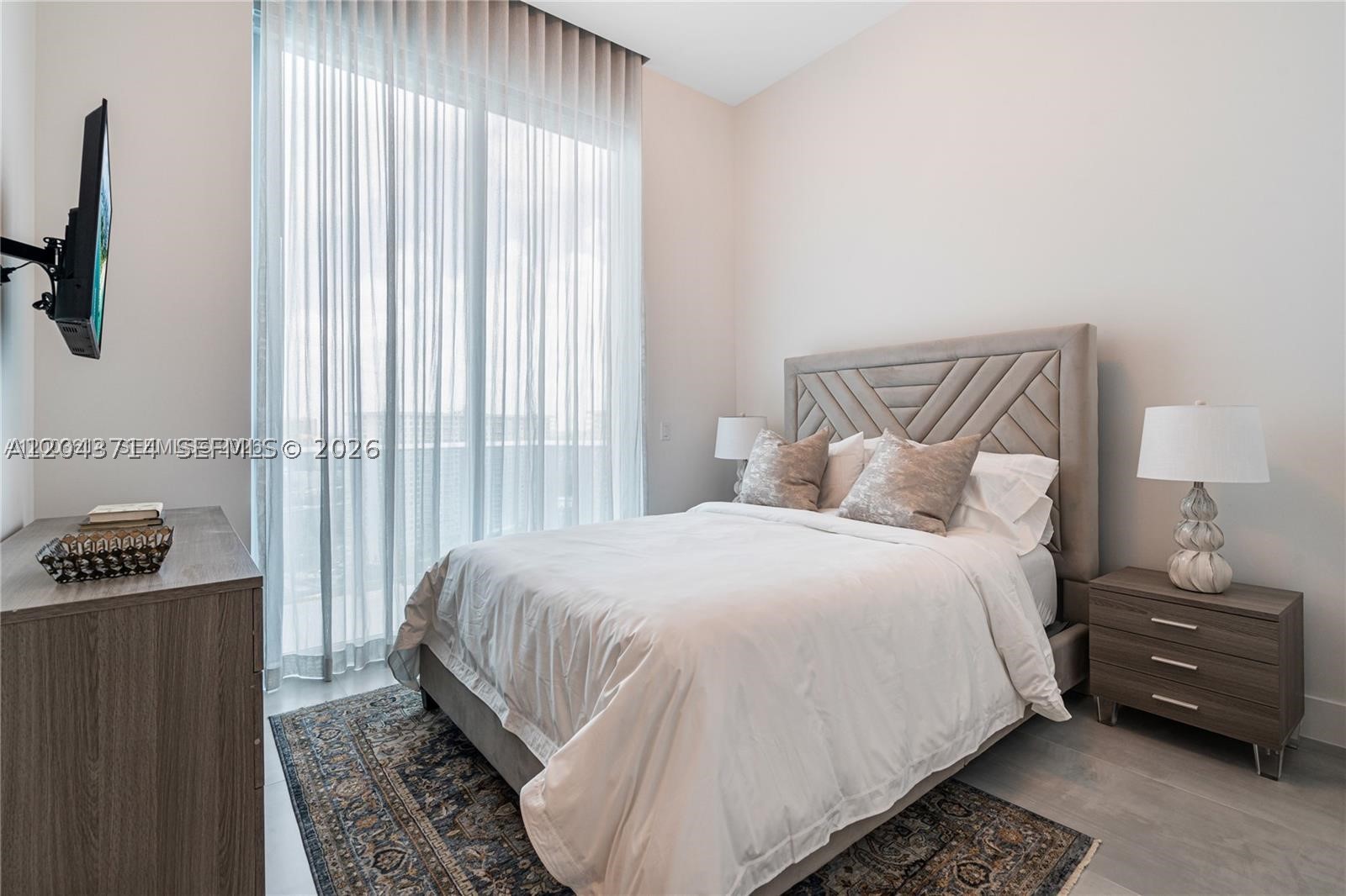 AURORA CONDOMINIUM - Residential