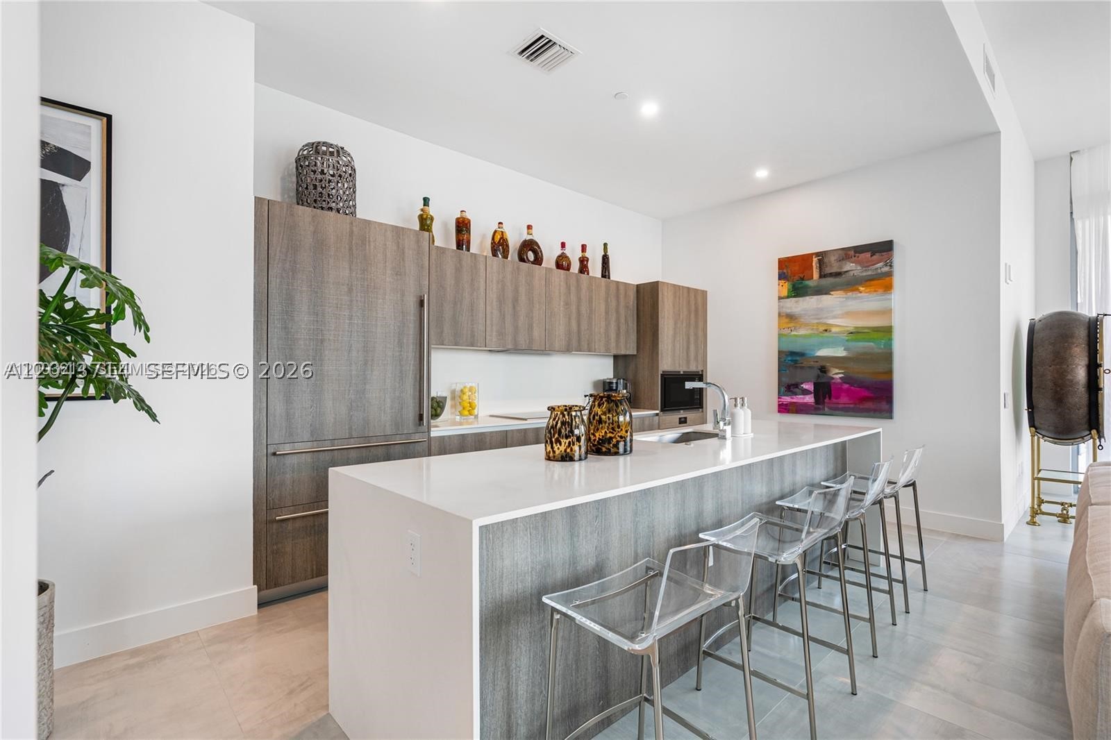 AURORA CONDOMINIUM - Residential