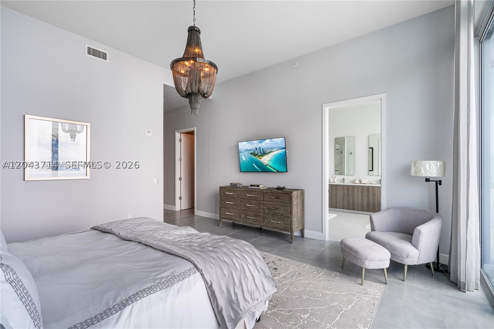 AURORA CONDOMINIUM - Residential
