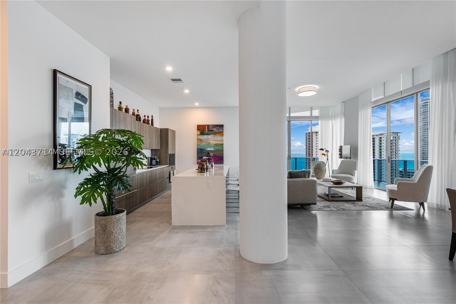 AURORA CONDOMINIUM - Residential