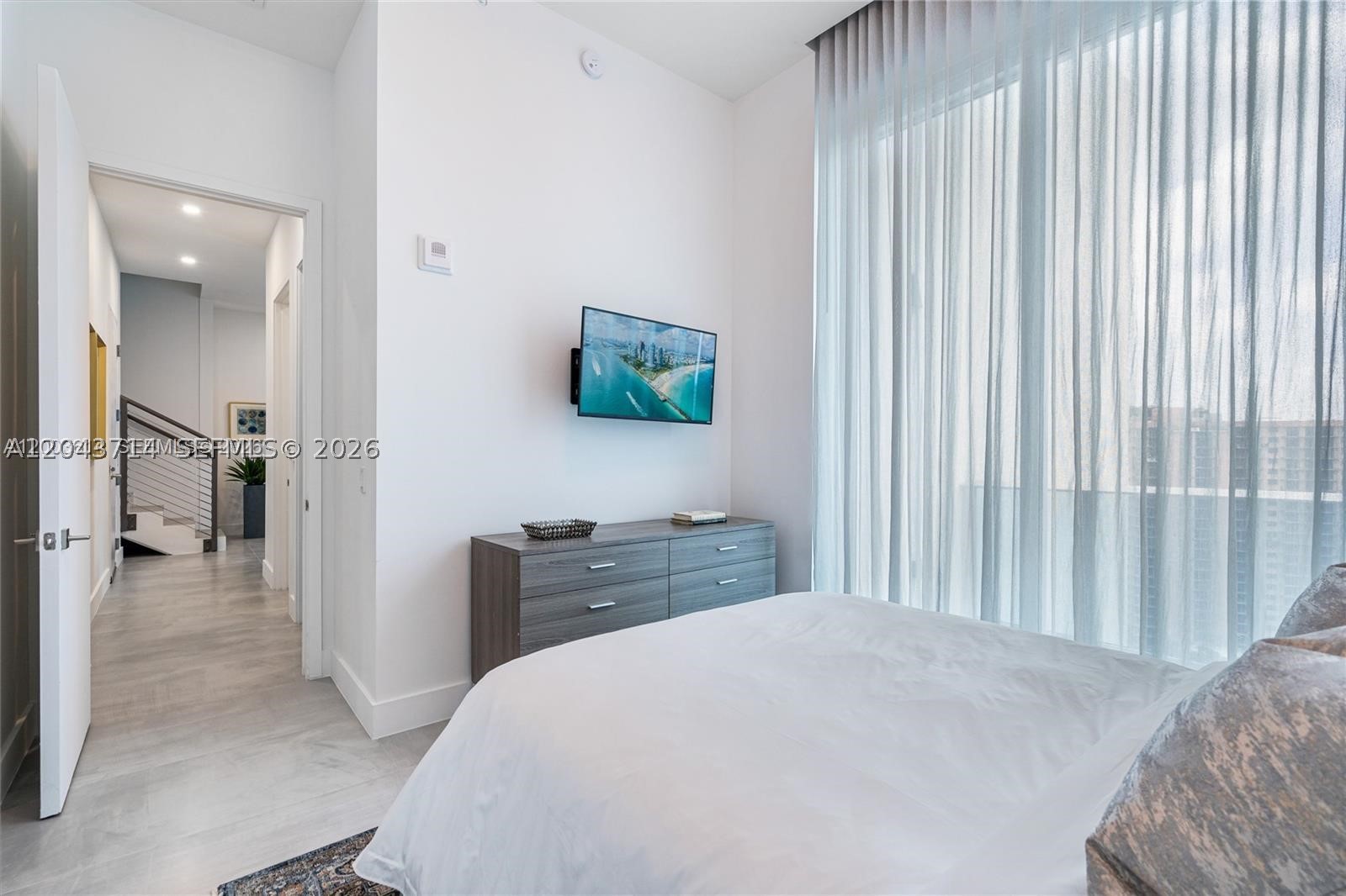 AURORA CONDOMINIUM - Residential