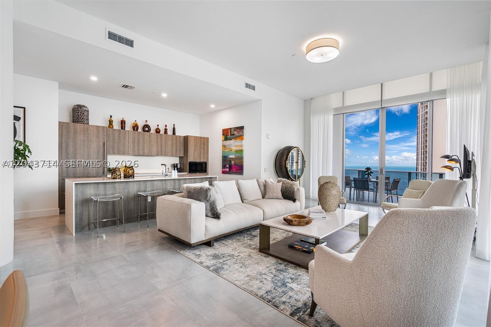 AURORA CONDOMINIUM - Residential