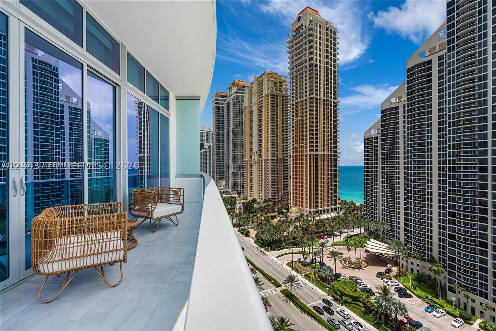 AURORA CONDOMINIUM - Residential