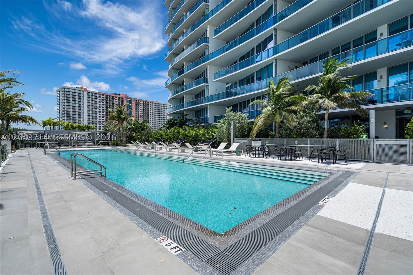 AURORA CONDOMINIUM - Residential