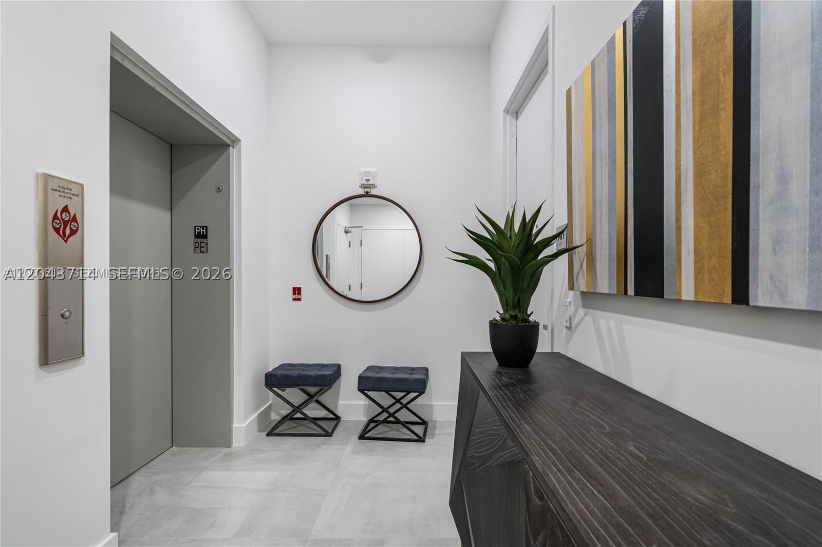 AURORA CONDOMINIUM - Residential