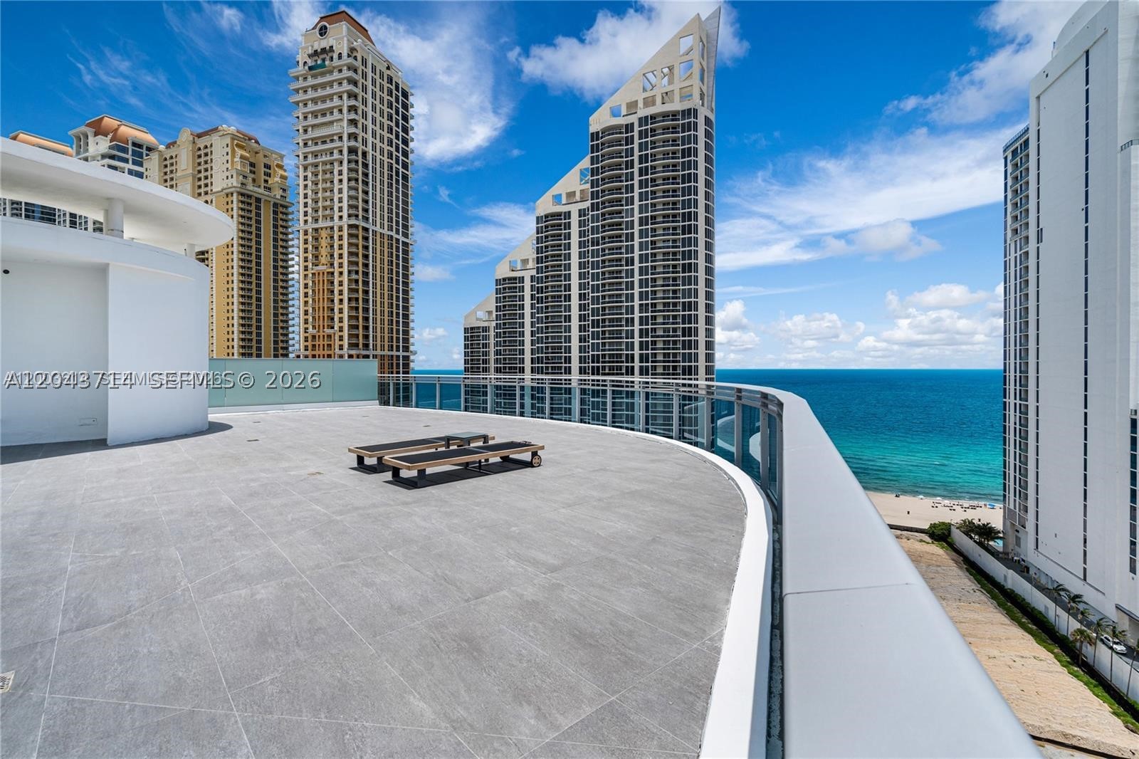 AURORA CONDOMINIUM - Residential