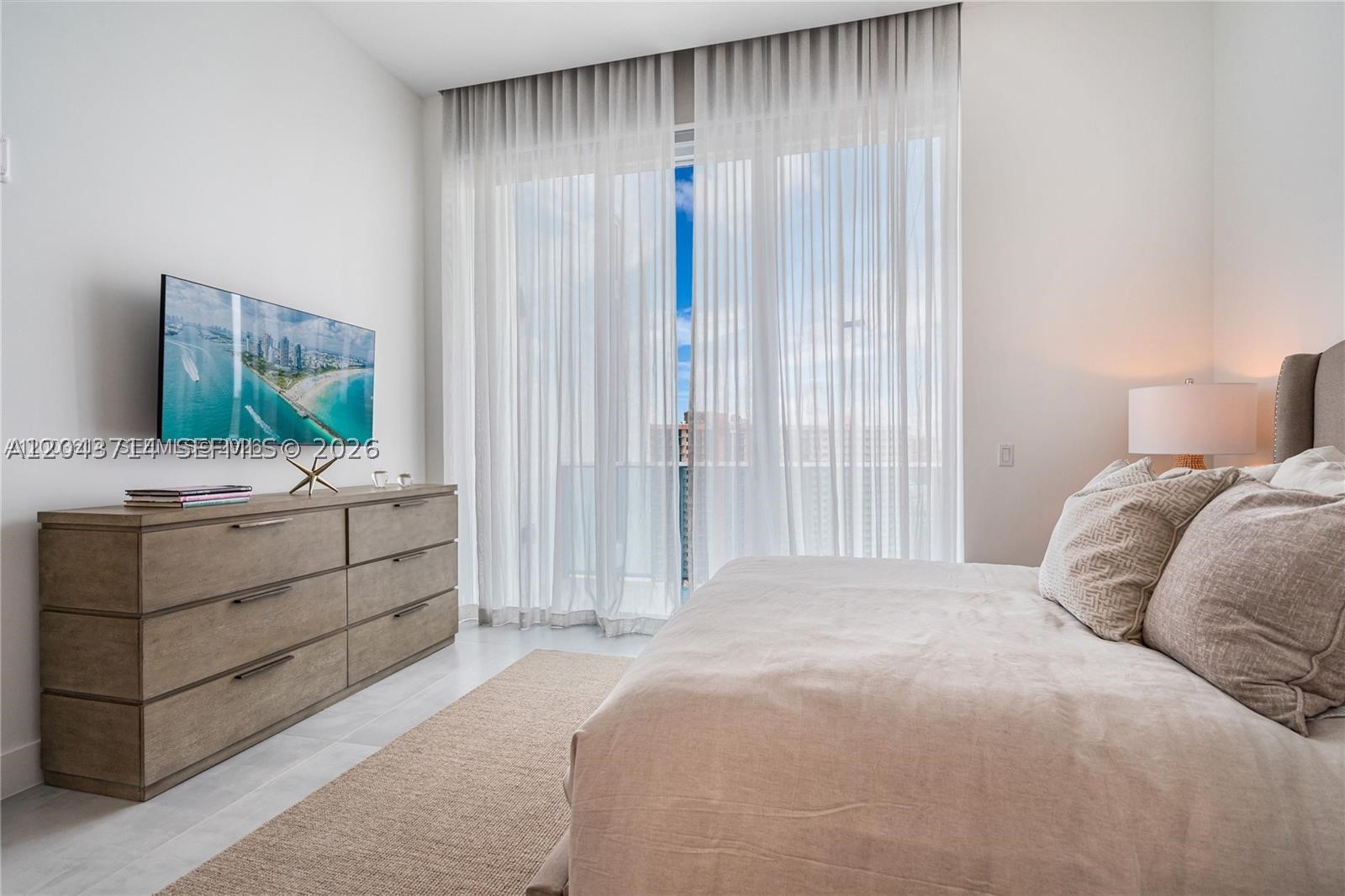AURORA CONDOMINIUM - Residential