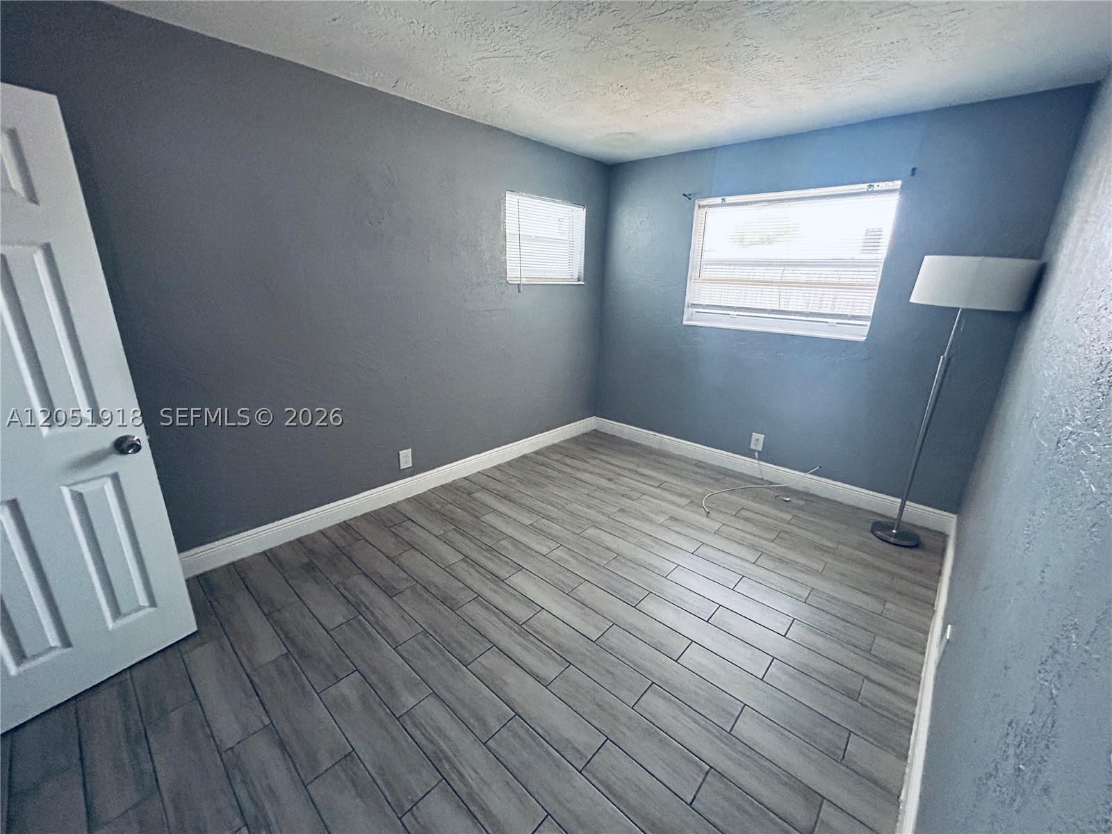 ROOSEVELT GARDENS 3RD ADD - Residential Lease