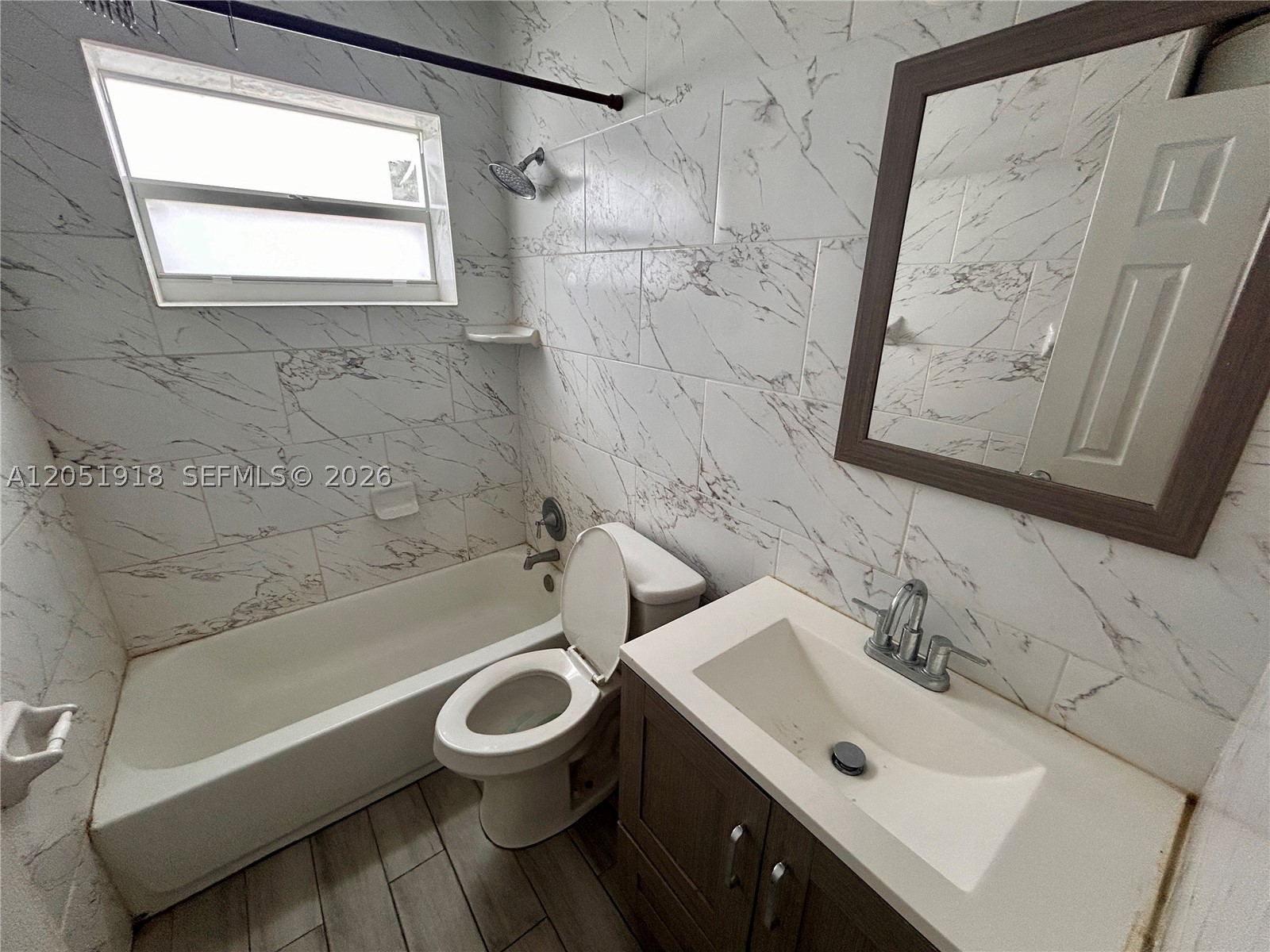 ROOSEVELT GARDENS 3RD ADD - Residential Lease