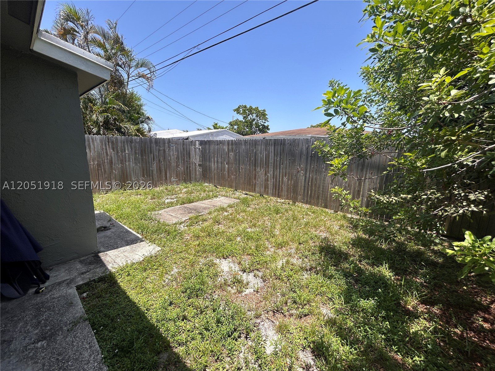 ROOSEVELT GARDENS 3RD ADD - Residential Lease
