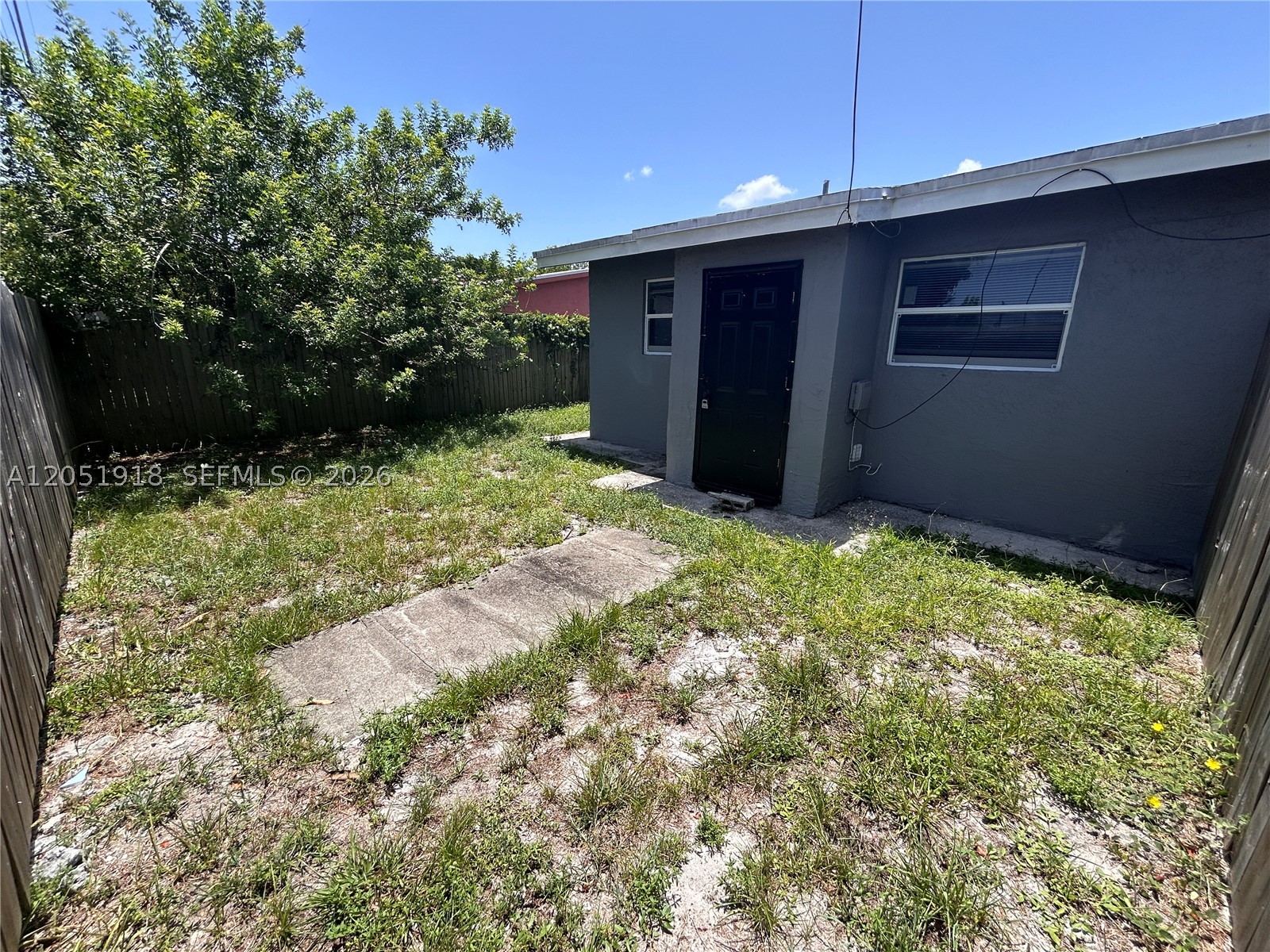 ROOSEVELT GARDENS 3RD ADD - Residential Lease
