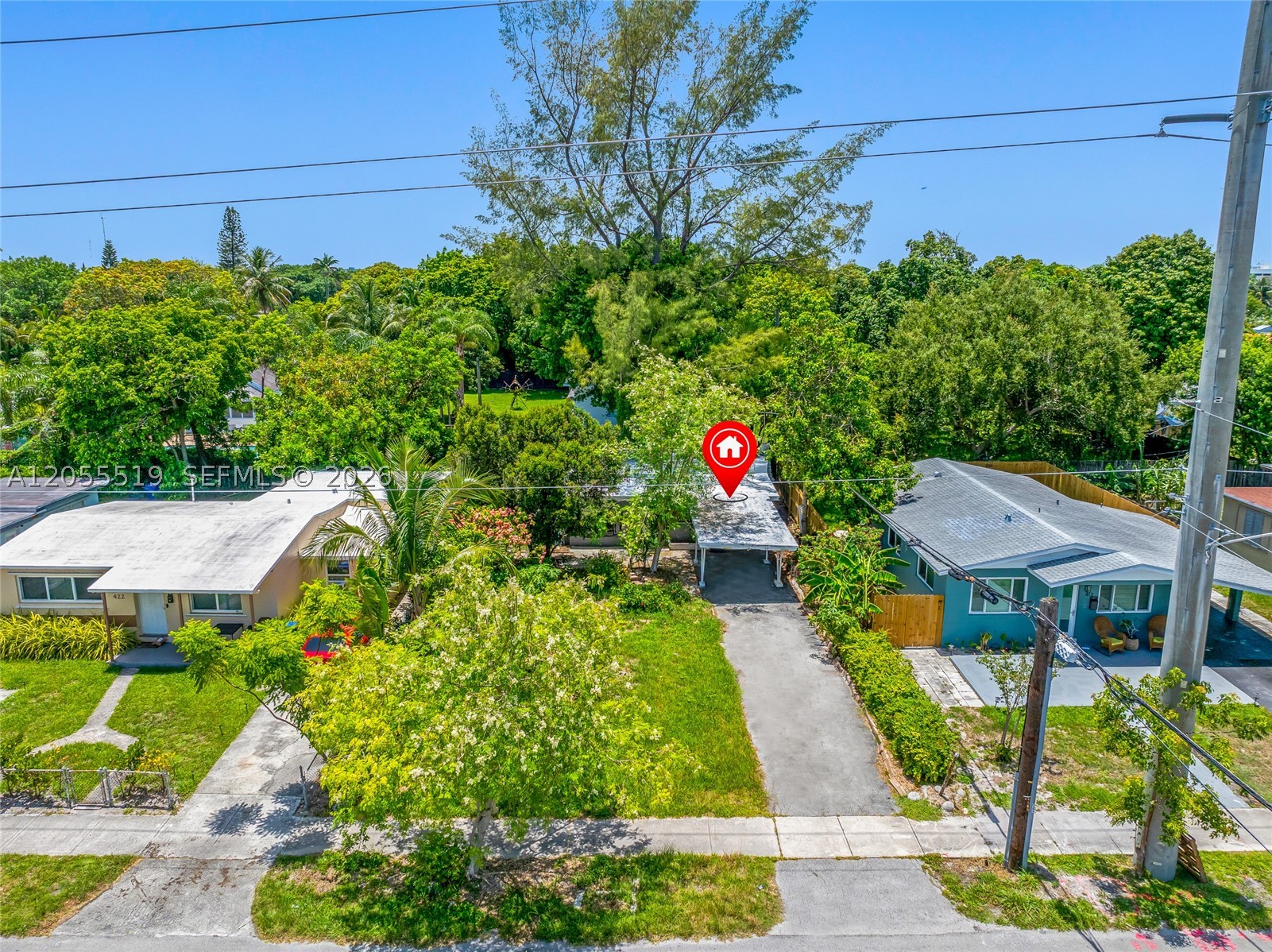HOLLYWOOD LITTLE RANCHES - Residential