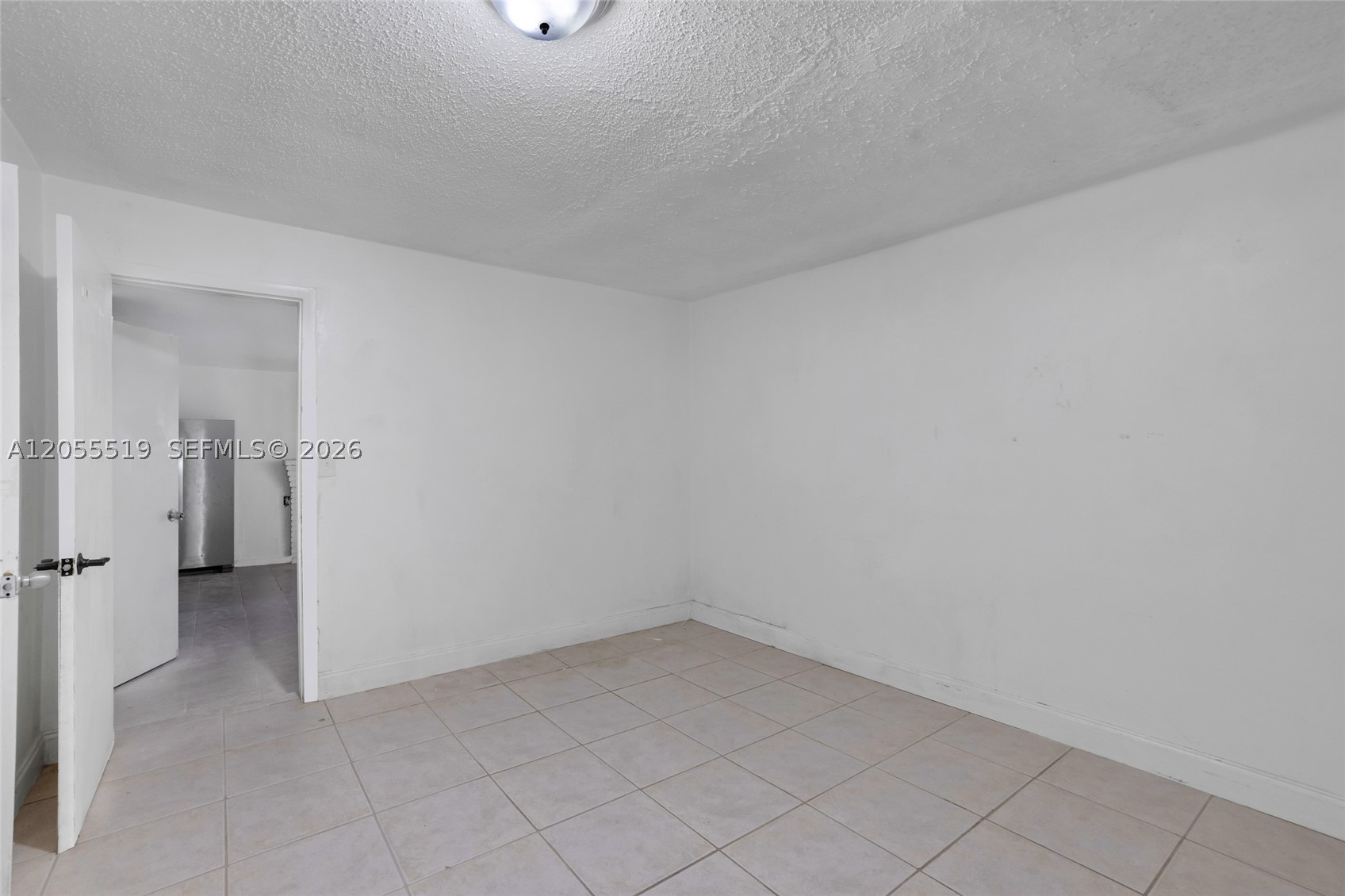 HOLLYWOOD LITTLE RANCHES - Residential