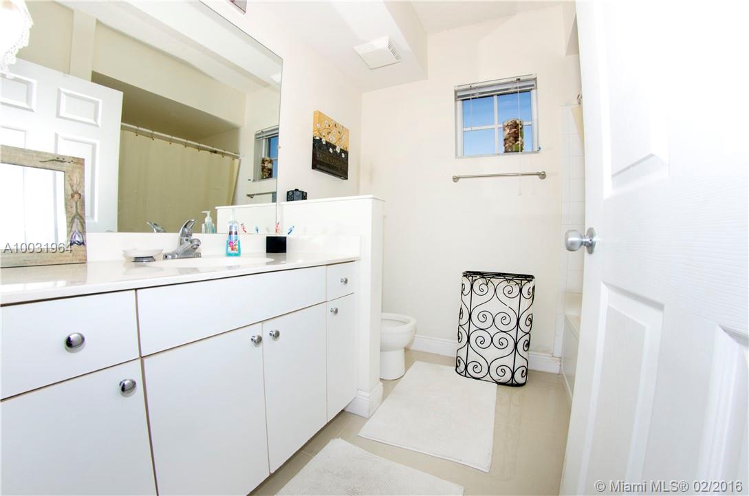 Porto Bellagio - Residential Lease