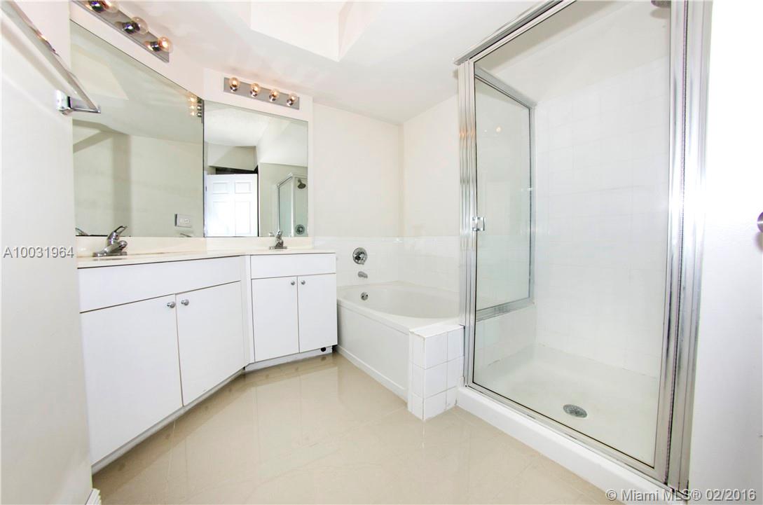 Porto Bellagio - Residential Lease