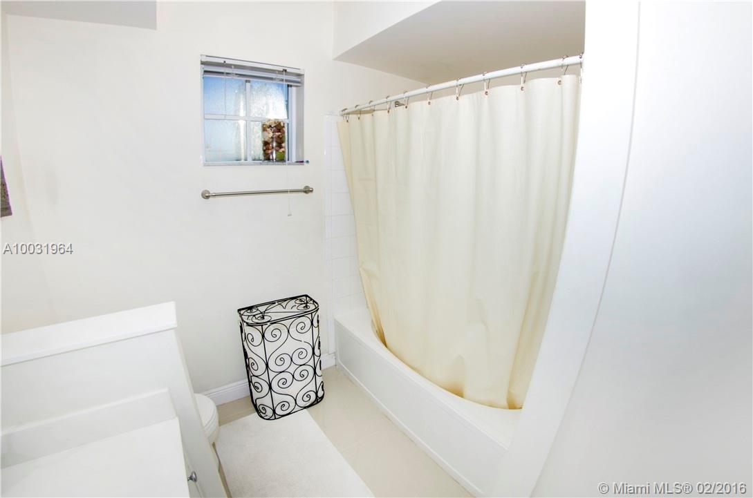 Porto Bellagio - Residential Lease